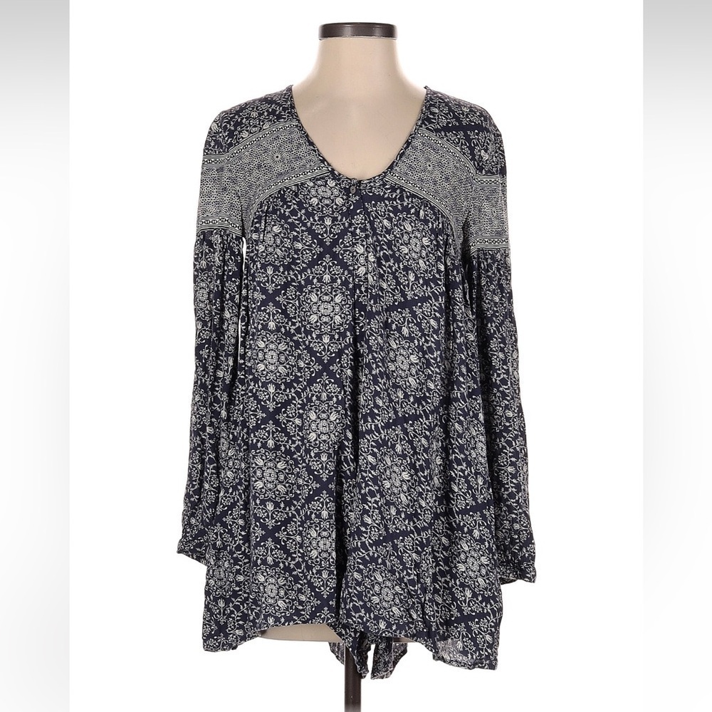 Zara Top in Classic Black with Premium Comfort and Versatile Style size small